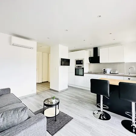 Apartment Le Royal Carnot - - Centre Terrasse